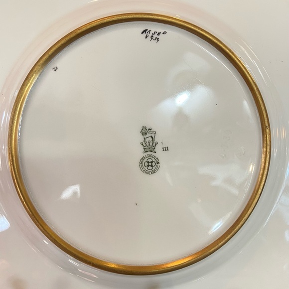 Elegant Pink and Gold Dinner Plate Royal Doulton set of 4 - Picture 3 of 4